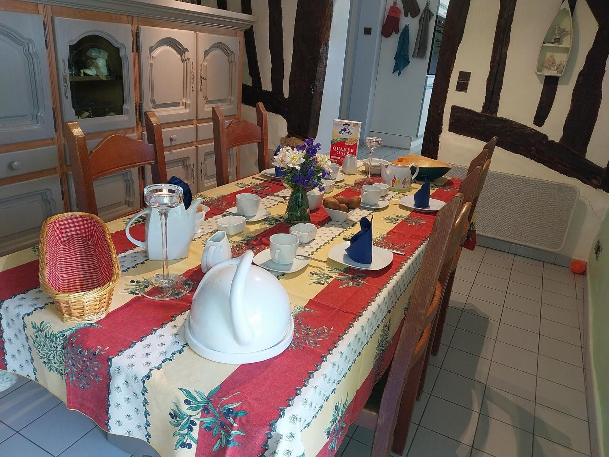 Bed and Breakfast Les Bernus Monfaucon  Экстерьер фото
